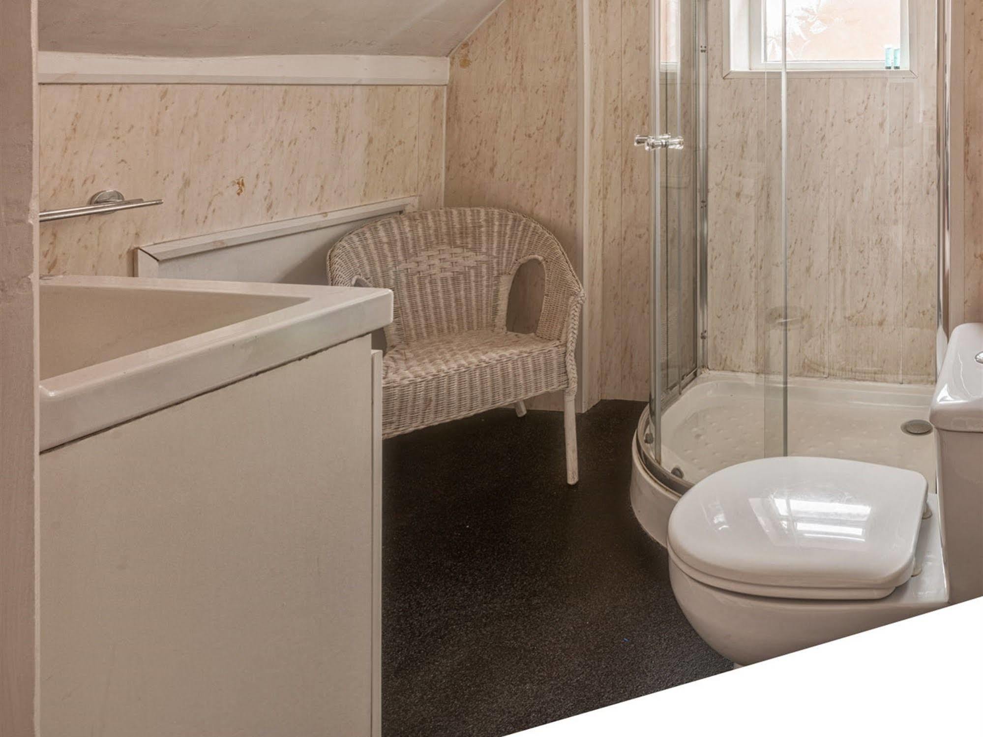 Austin Guest House Warwick  Bagian luar foto